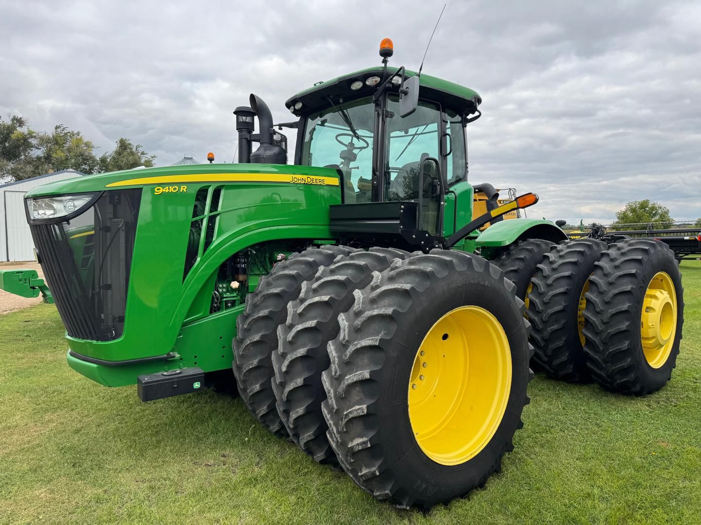 2012 John Deere 9410R Equipment Image0