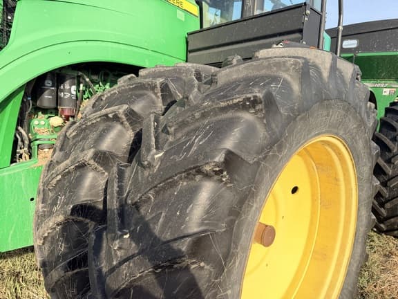 Image of John Deere 9410R equipment image 4