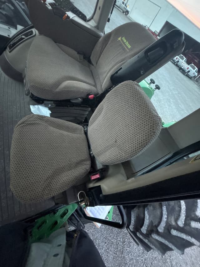 Image of John Deere 9410R equipment image 1