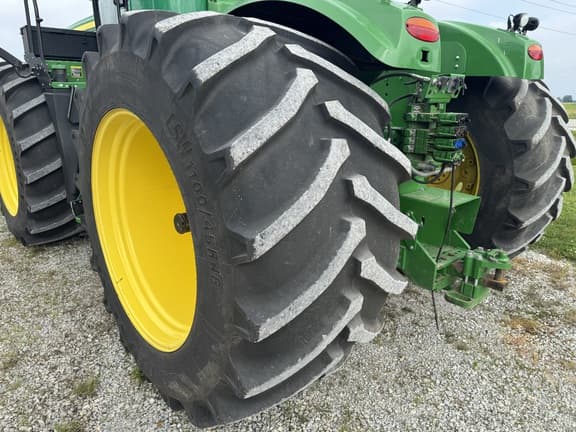 Image of John Deere 9410R equipment image 4