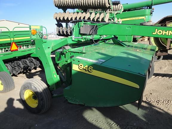 Image of John Deere 946 Primary image