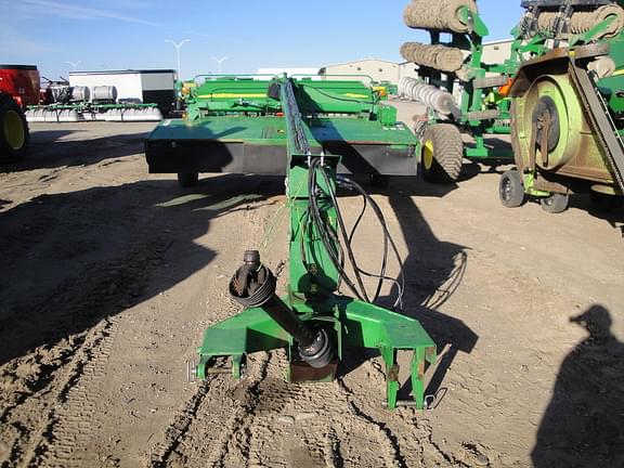 Image of John Deere 946 equipment image 3