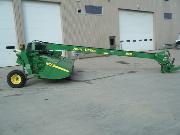 Image of John Deere 946 equipment image 1