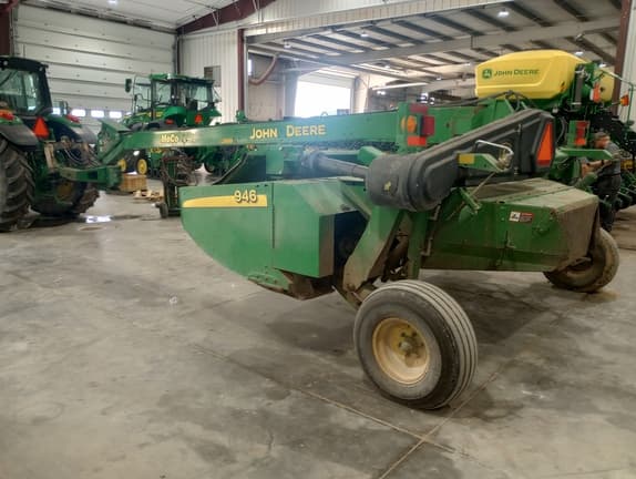Image of John Deere 946 equipment image 4