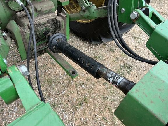 Image of John Deere 946 equipment image 3