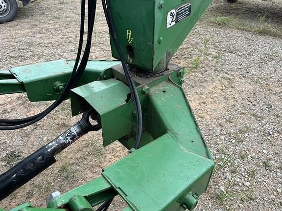Image of John Deere 946 equipment image 2