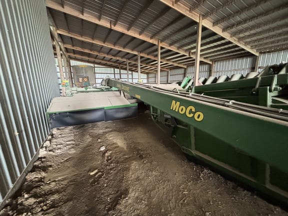 2012 John Deere 946 Equipment Image0