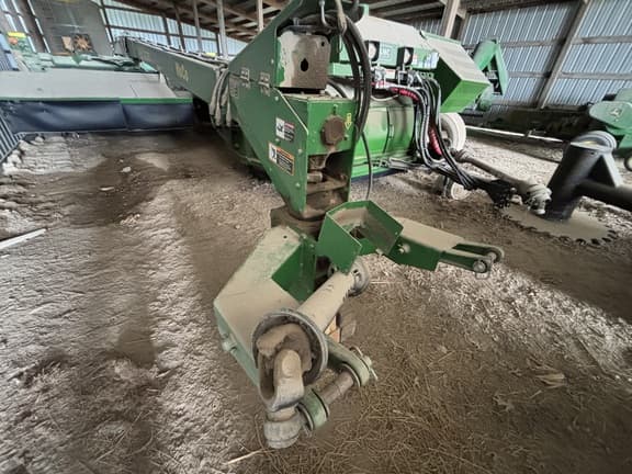 Image of John Deere 946 equipment image 1