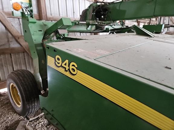 Image of John Deere 946 equipment image 1