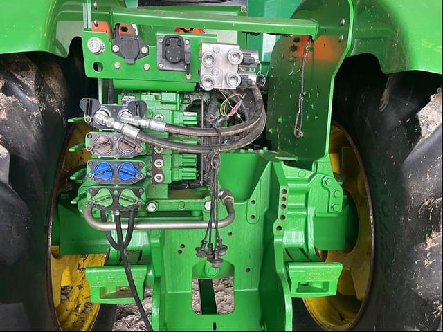 Image of John Deere 9460R equipment image 4