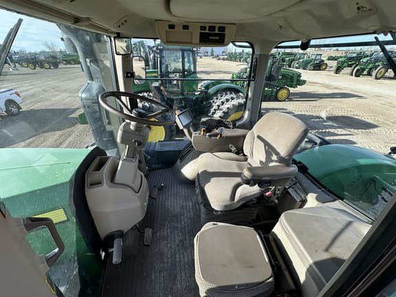 Image of John Deere 9460R equipment image 4