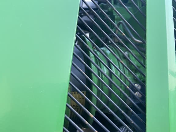 Image of John Deere 9460R equipment image 1