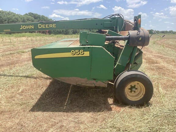2012 John Deere 956 Equipment Image0