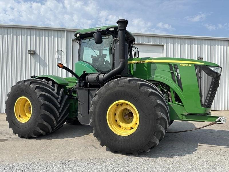 2012 John Deere 9560R Equipment Image0
