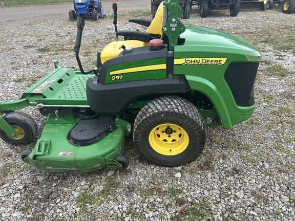 Image of John Deere 997 equipment image 4