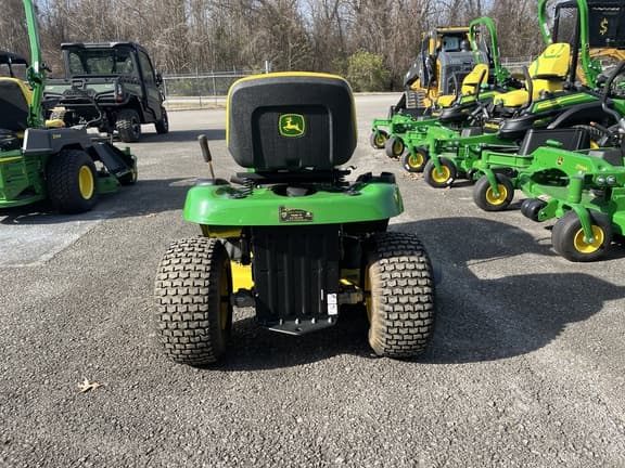 Image of John Deere D110 equipment image 3