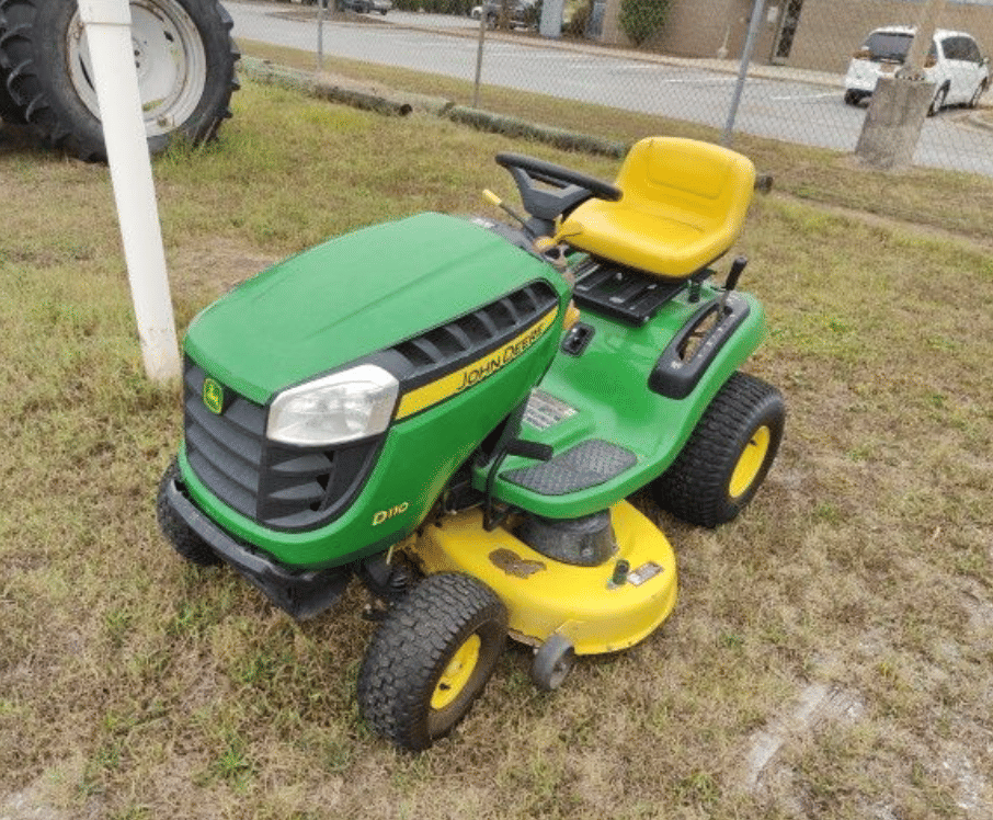 Image of John Deere D110 Primary image