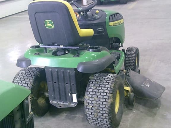 Image of John Deere D140 equipment image 3