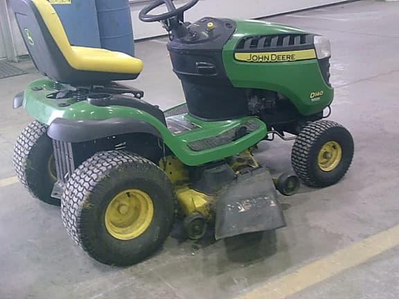 Image of John Deere D140 equipment image 2