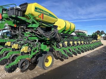 Main image John Deere DB120