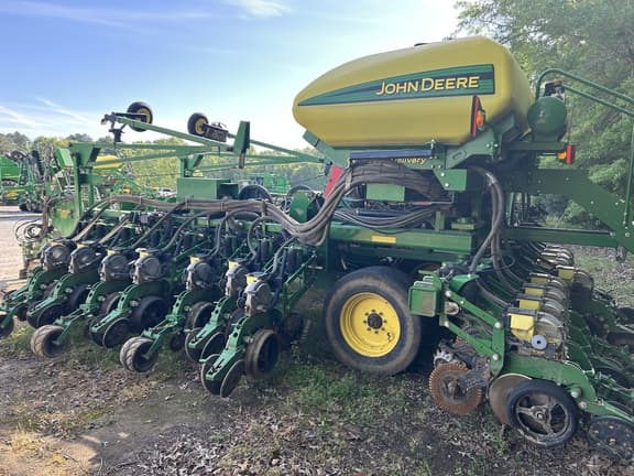 Image of John Deere DB44 equipment image 3