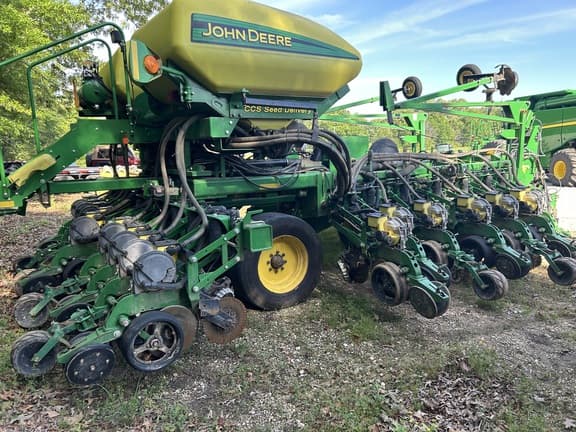 Image of John Deere DB44 equipment image 4