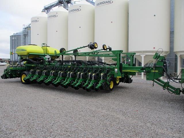 Image of John Deere DB60 equipment image 1