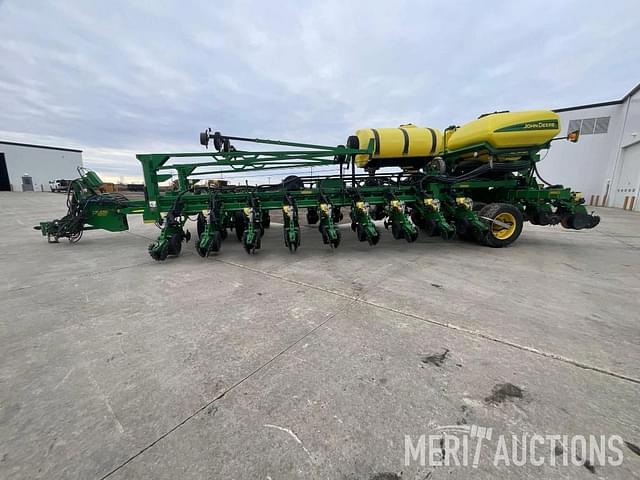 Image of John Deere DB60 equipment image 1