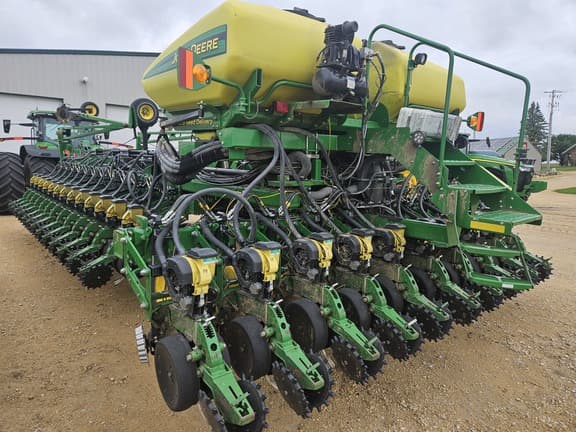 Image of John Deere DB60 equipment image 2