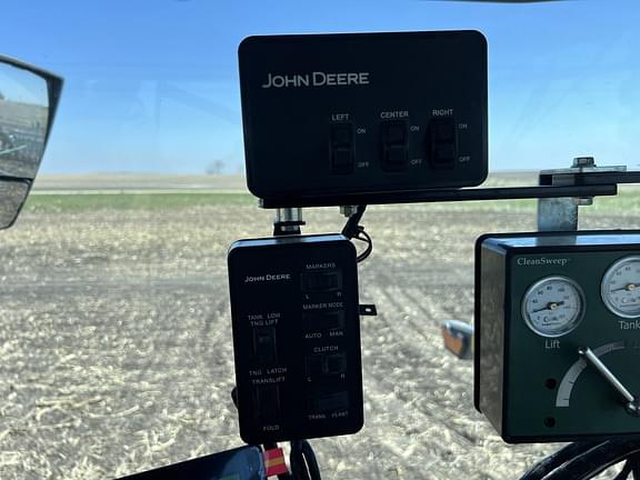 Image of John Deere DB66 equipment image 1