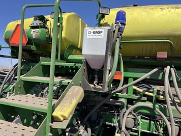 Main image John Deere DB66