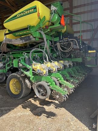 Image of John Deere DB80 equipment image 2