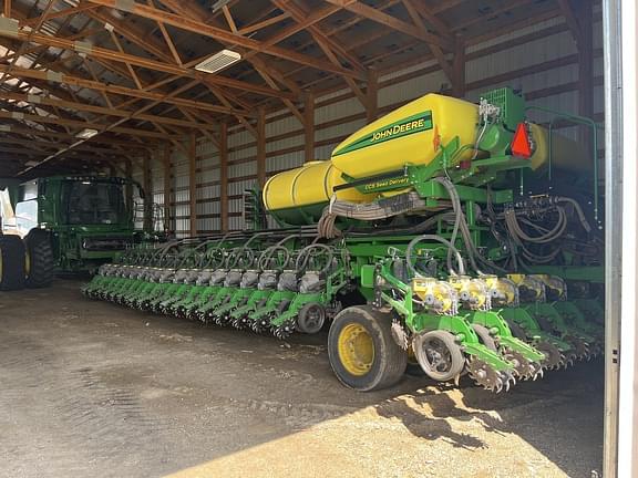 Image of John Deere DB80 Primary image