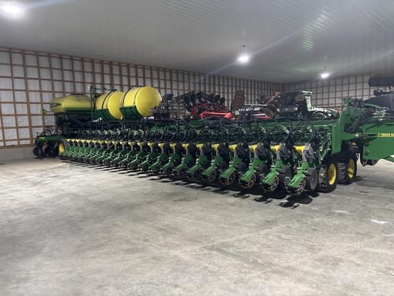 Image of John Deere DB80 Primary image