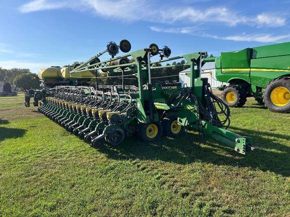 Image of John Deere DB88 equipment image 3