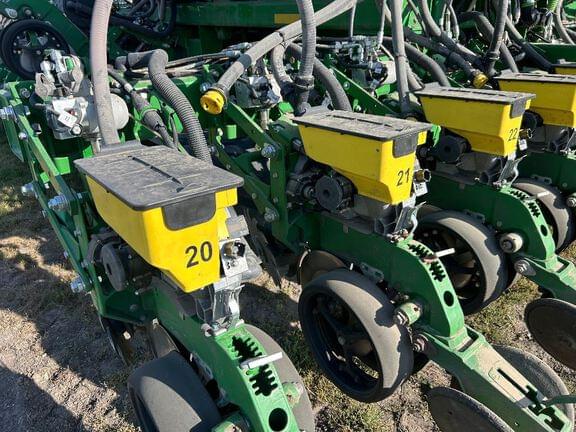 Image of John Deere DB88 equipment image 4