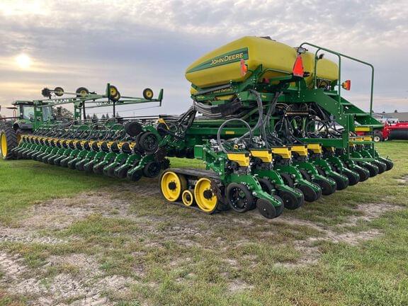 Image of John Deere DB88 equipment image 2