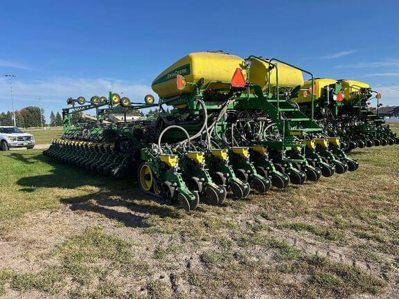 Image of John Deere DB88 equipment image 1