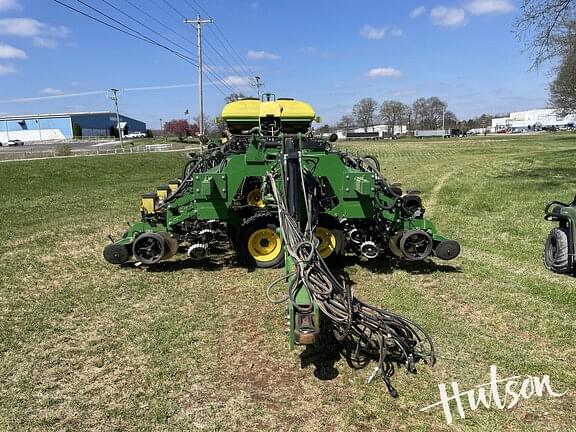 Image of John Deere DB90 equipment image 2