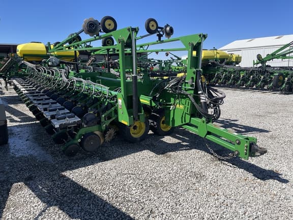 Image of John Deere DB90 equipment image 1