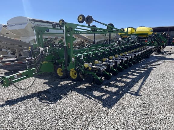 Image of John Deere DB90 equipment image 2