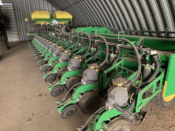 Main image John Deere DB90