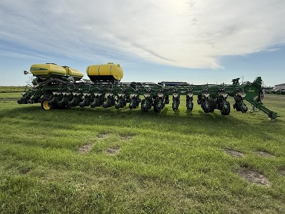 Image of John Deere DB90 equipment image 3