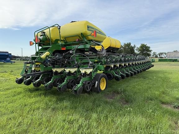 Image of John Deere DB90 equipment image 4