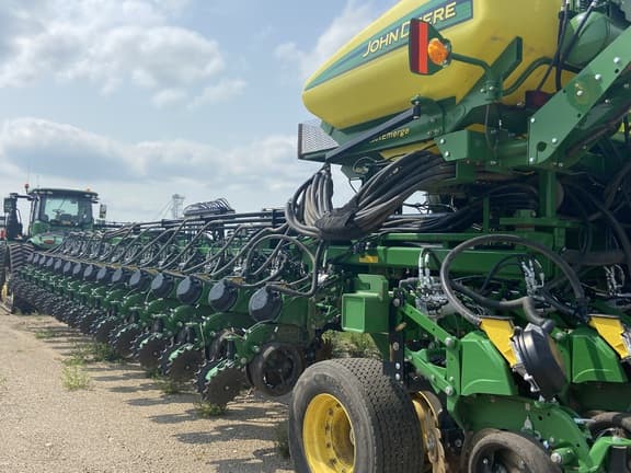 Image of John Deere DB90 equipment image 3