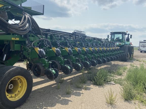 Image of John Deere DB90 equipment image 4