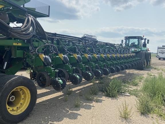 Image of John Deere DB90 equipment image 4