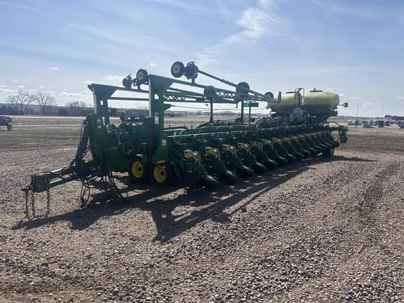 Image of John Deere DB90 equipment image 1