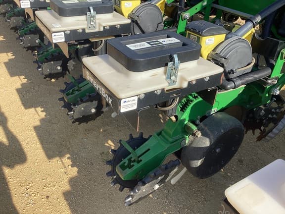 Image of John Deere DB90 equipment image 2