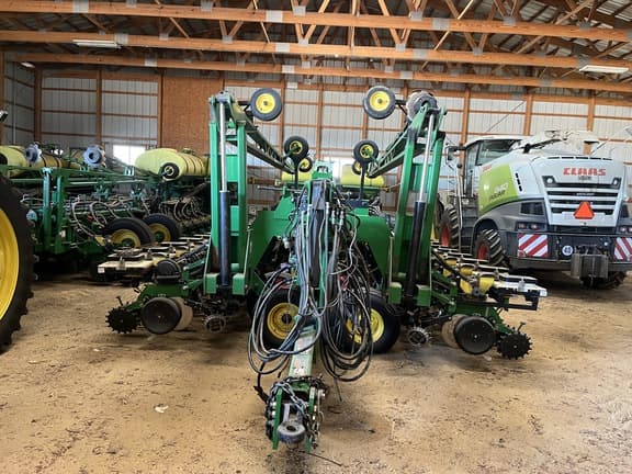 Image of John Deere DB90 equipment image 3